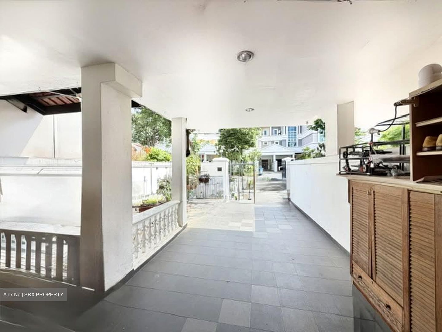 Serangoon Central (D19), Terrace #575856141